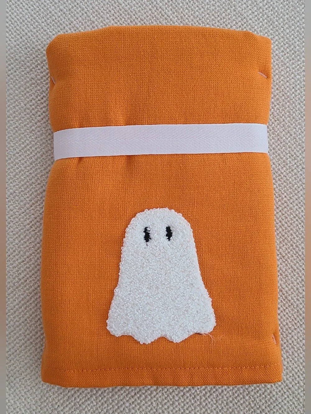 Set of 2 Halloween Ghost Hand Towels